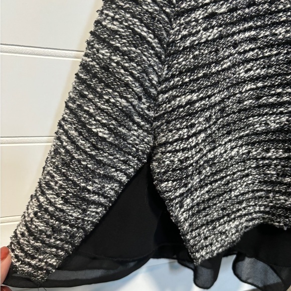 Papillon Knit Ruffled Layer Tunic with 3/4 Sleeves - Ladies Small - Picture 5 of 10